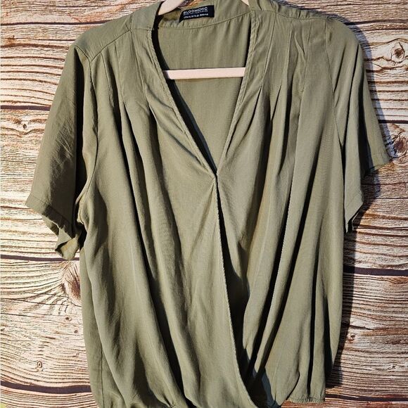 Bloom chicken blouse short sleeve women's  XL sage pre-owned - Picture 1 of 5